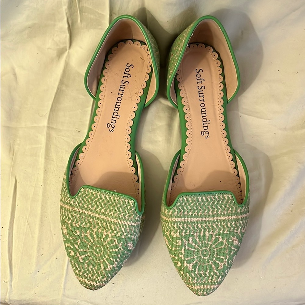 Soft Surroundings Green Crochet Flats for Versatile Style